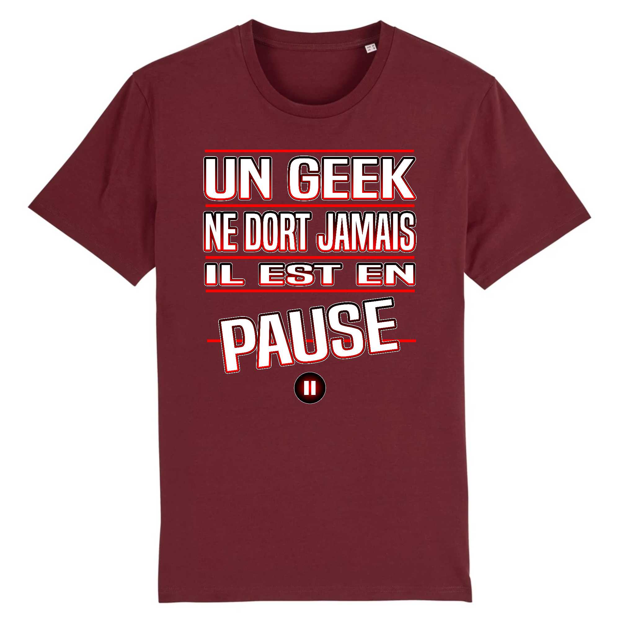 T-shirt Homme Un geek ne dort jamais